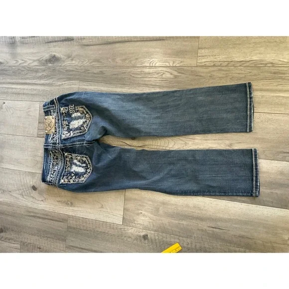 Miss Me Easy Cropped Mid Rise Jeans Dark Wash Embellished Size 27 Y2K Straight - Picture 10 of 13